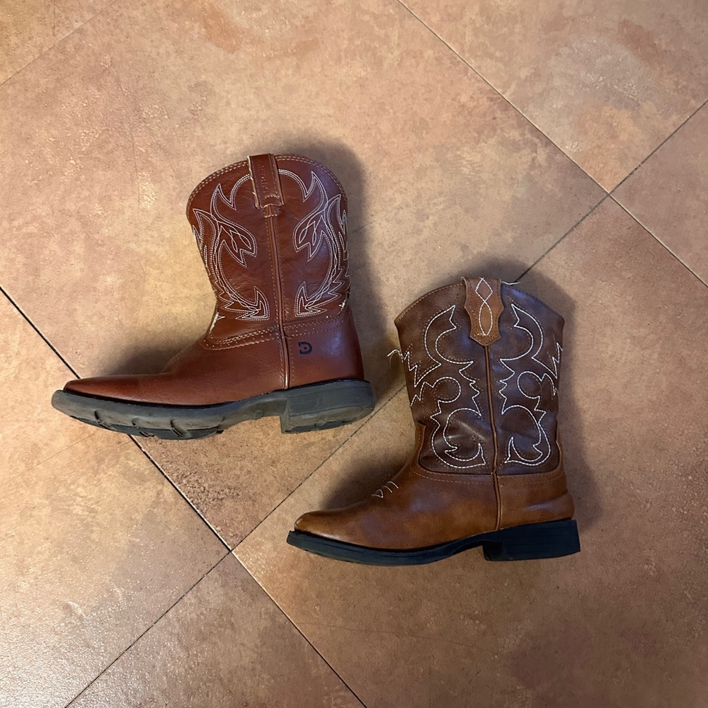 classic cowboy boots